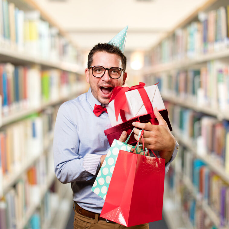 Six Geek-Worthy Gifts and Gadgets